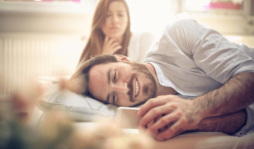 "Eifersüchtig auf den Partner? So bekommen Sie Ihre Eifersucht in den Griff"