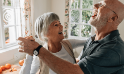 Lachen verbindet: Humor als Schlüssel für eine glückliche Beziehung
